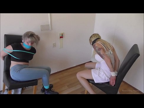 ❤️ Atkarīga / sasietas un ar aizliktām mutēm / damsel in distress Krievu porno pie mums